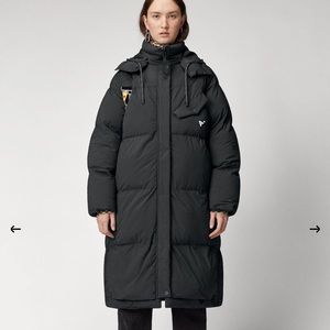 The Arrivals Black Turbo Sleeper